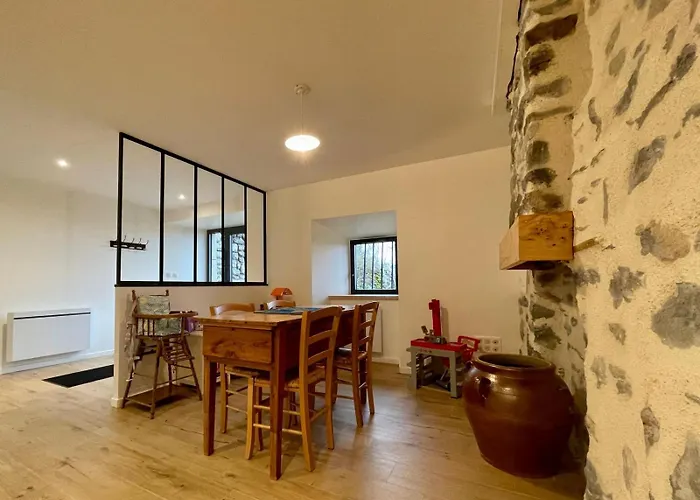 à La Lisière De Fontbonne Hébergement de vacances Saint-Julien-Chapteuil