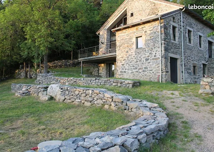 Hébergement de vacances à La Lisière De Fontbonne Saint-Julien-Chapteuil