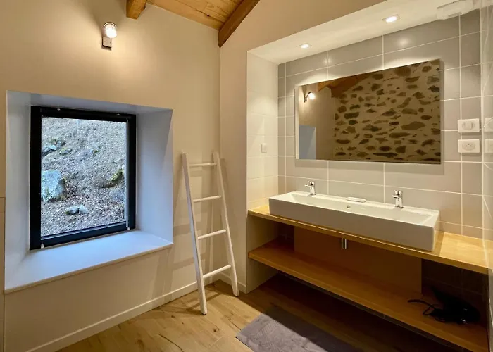 à La Lisière De Fontbonne Hébergement de vacances Saint-Julien-Chapteuil